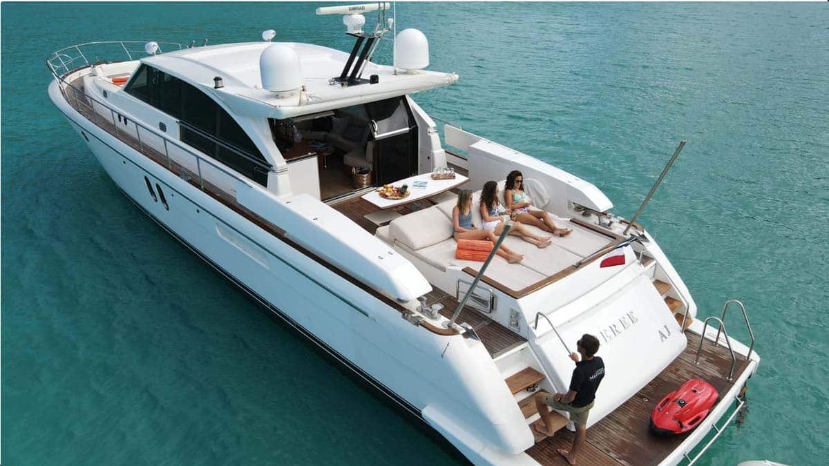 Yate deportivo de lujo